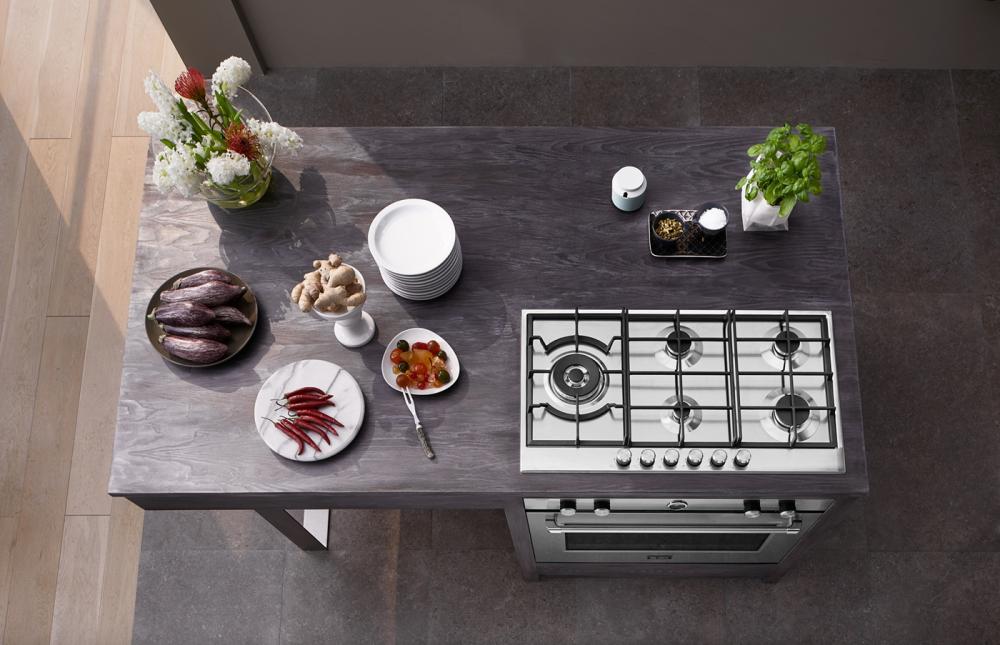 Gas, induction, and ceramic hobs designed for instant heat control, durable surfaces, and minimalist style for precise cooking.